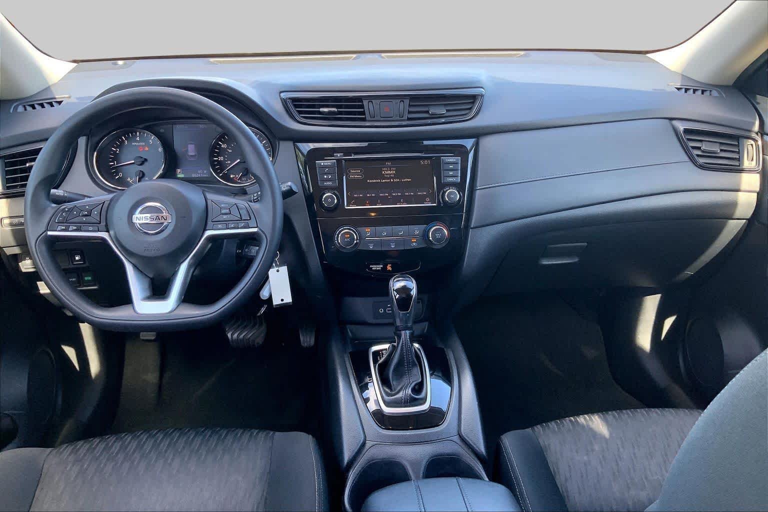 Used 2019 Brilliant Silver Metallic Nissan S image 16