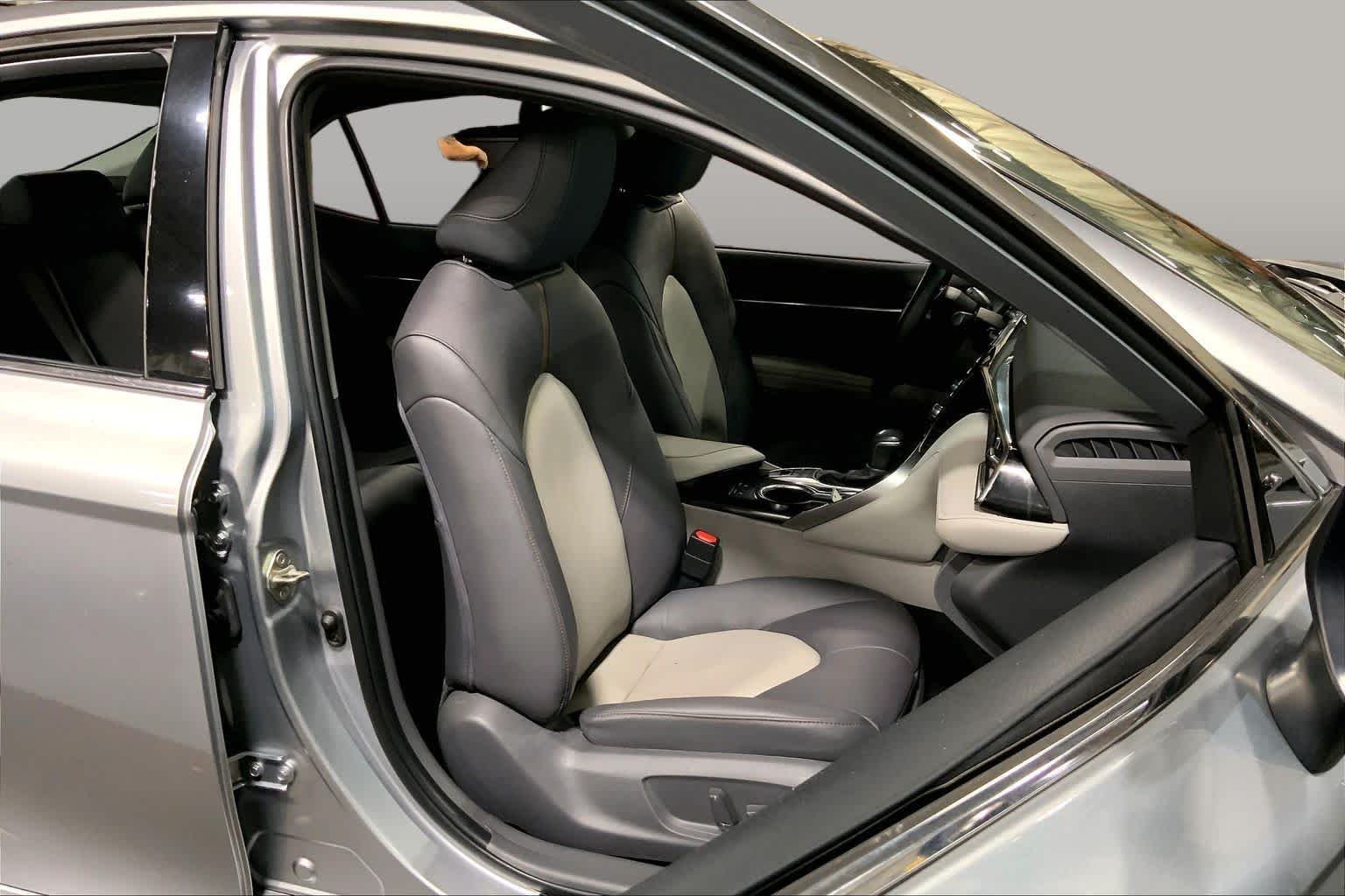 Certified Used 2020 Celestial Silver Metallic Toyota Hybrid XLE image 9