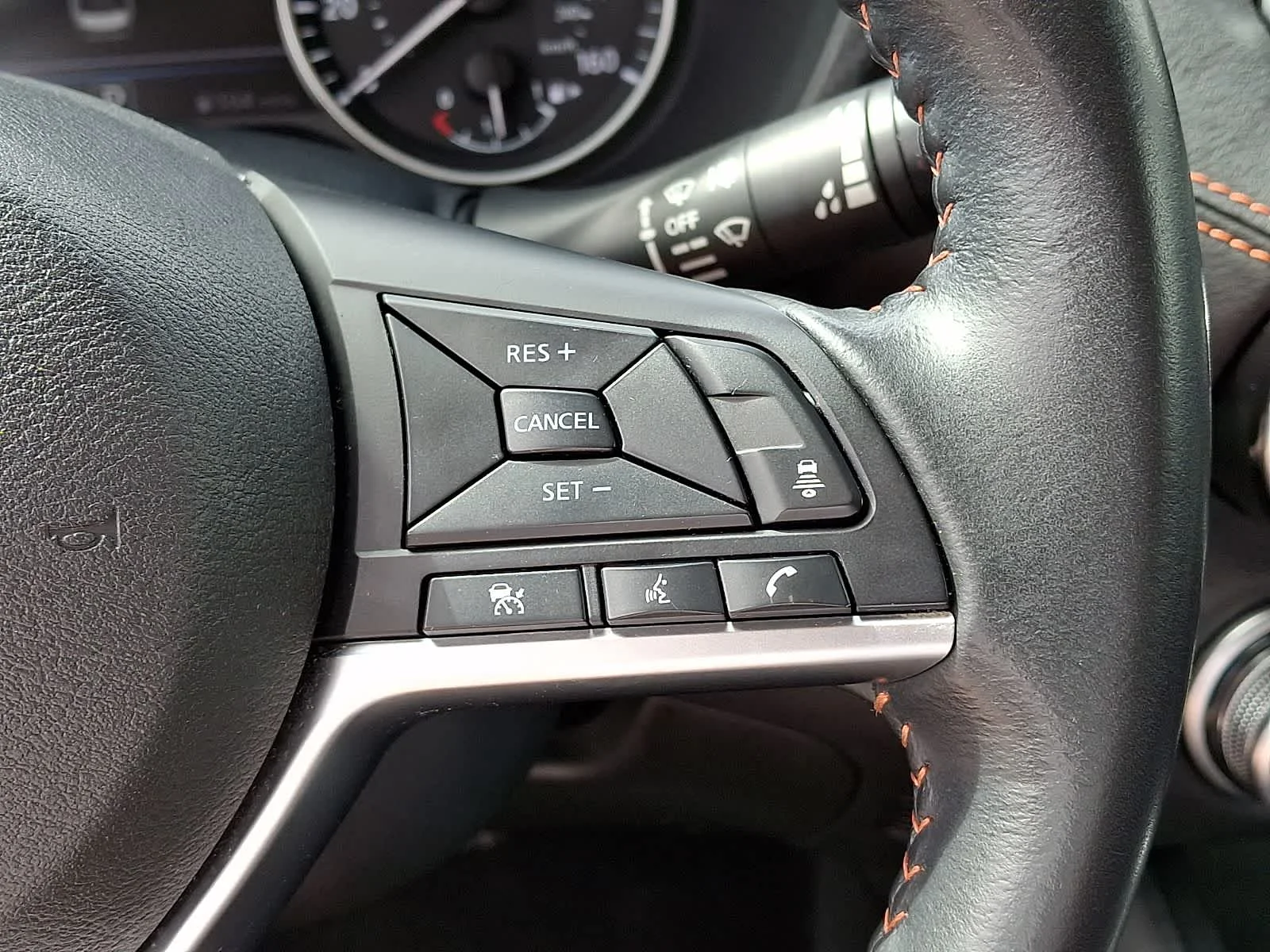 Used 2022 Scarlet Ember Tintcoat Nissan SR image 23