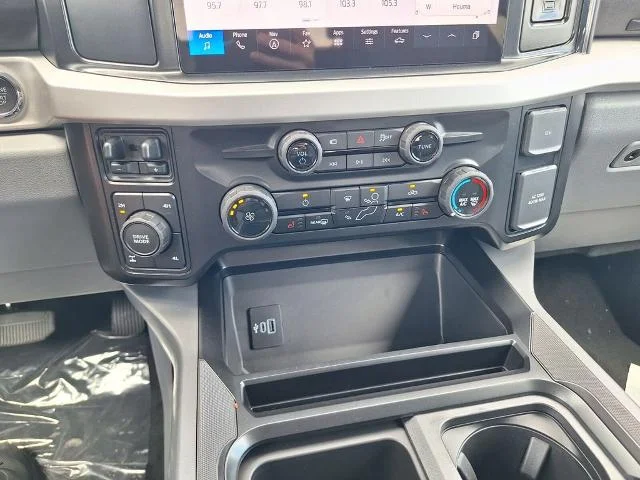 New 2026 Oxford White Ford F-250® XLT image 20
