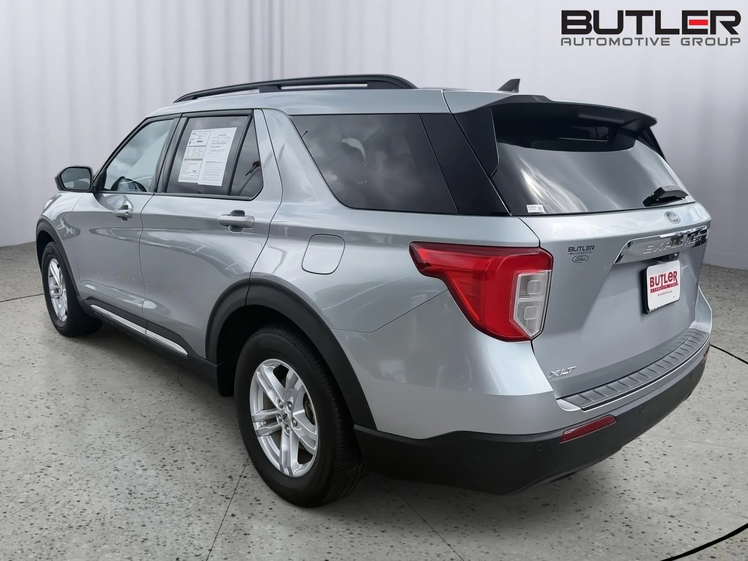 Certified Used 2023 Iconic Silver Ford XLT image 4