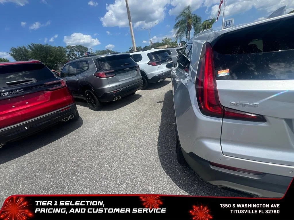 Used 2019 RADIANT SILVER METALLIC Cadillac FWD Premium Luxury image 13