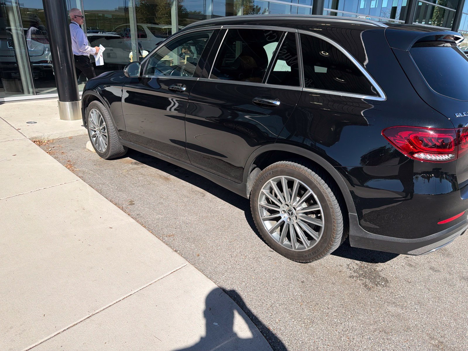 Used 2020 Black Mercedes-Benz GLC 300 image 4