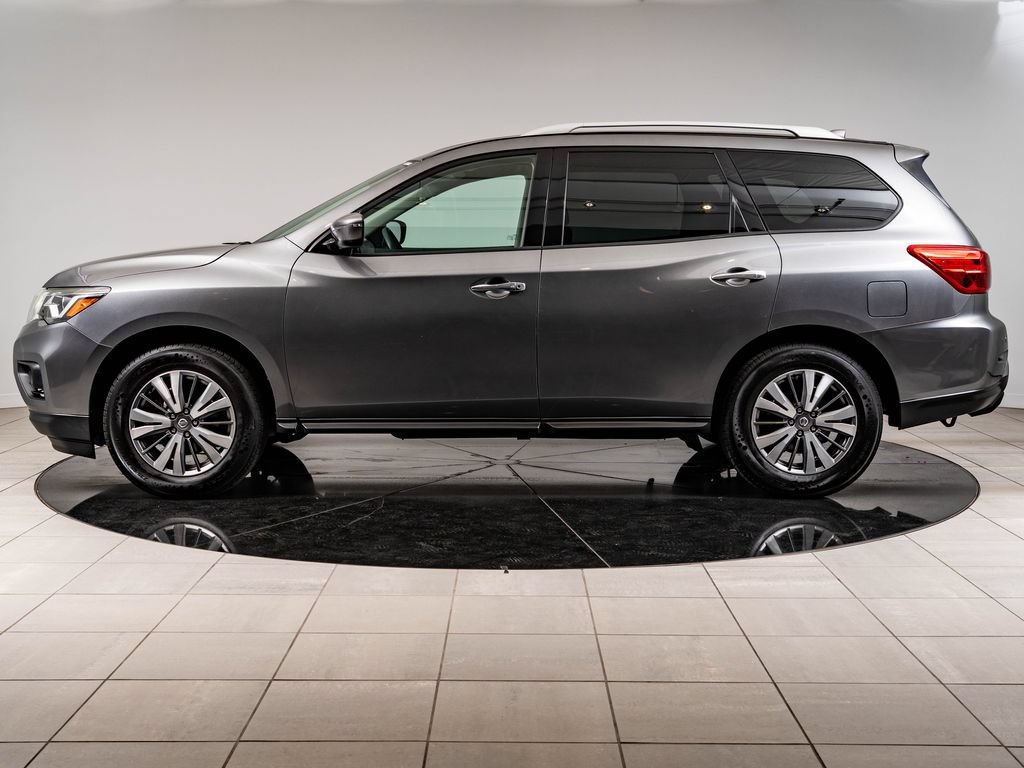 Used 2020 Gun Metallic Nissan SV image 5