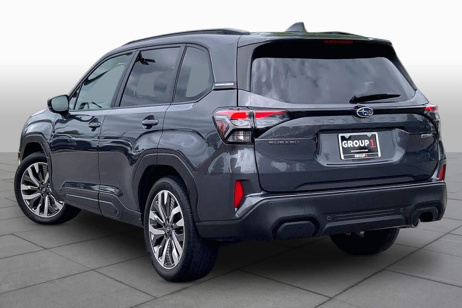 Used 2025 Magnetite Gray Metallic Subaru Touring image 12