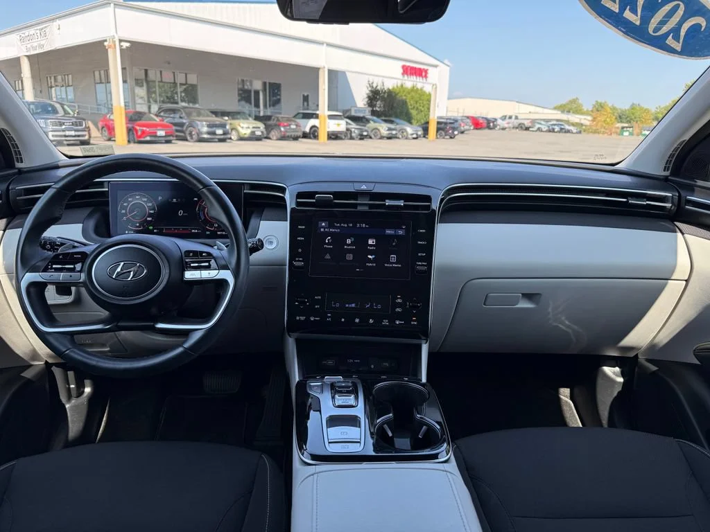 Used 2022 Shimmering Silver Hyundai SEL Convenience image 21