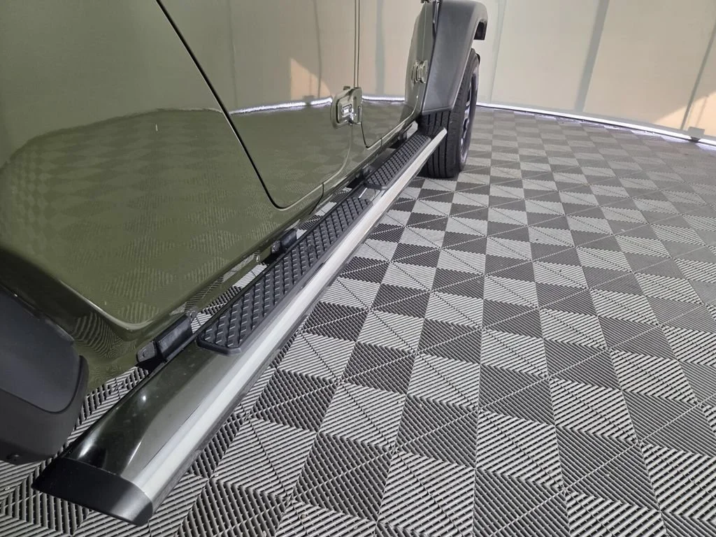 Used 2023 Sarge Green Clearcoat Jeep Sport image 27