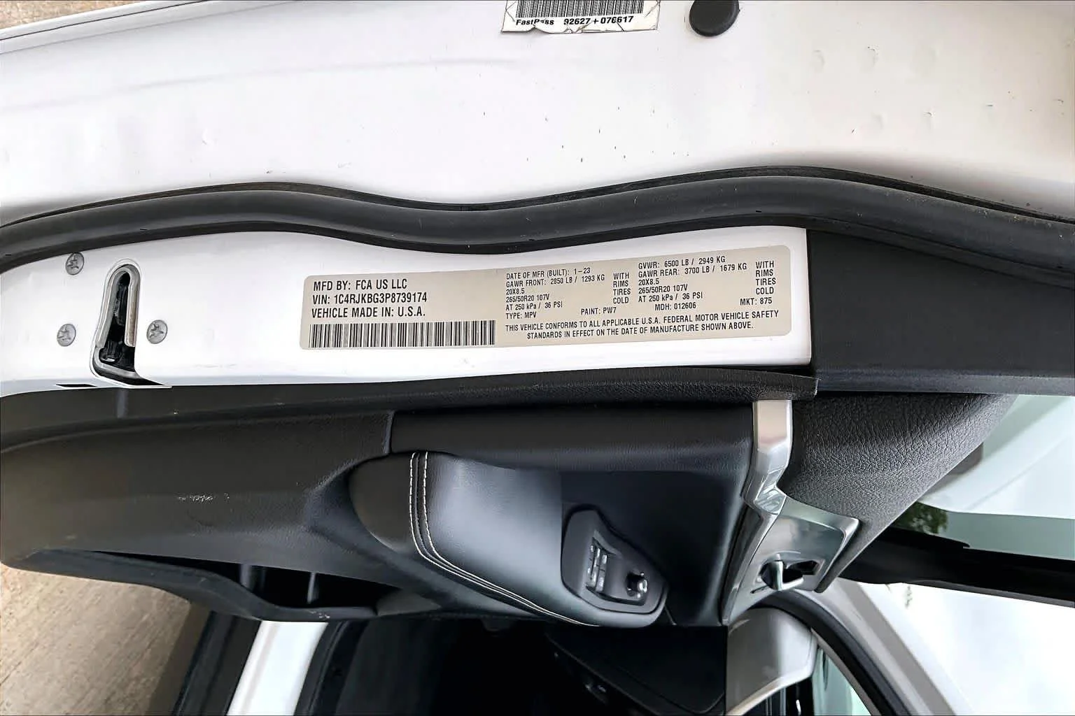 Used 2023 Bright White Clearcoat Jeep Limited image 34