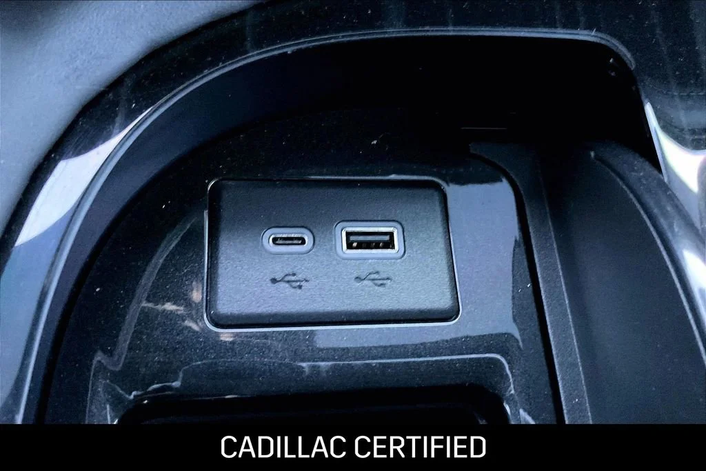 2024 Cadillac Escalade ESV V-Series - Photo 33
