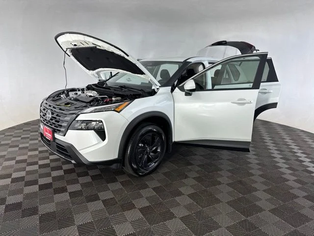 New 2026 Everest White Pearl TriCoat Nissan SV image 10
