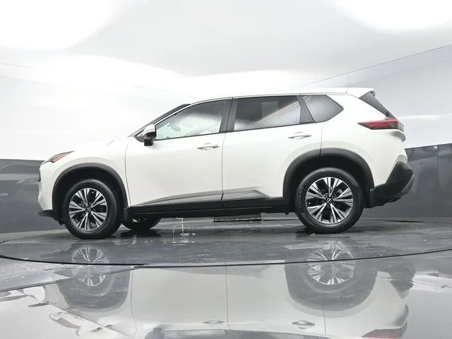 Used 2023 White Nissan SV image 35