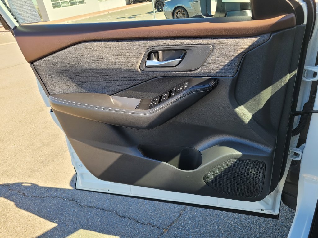Certified Used 2022 White Nissan SV image 27