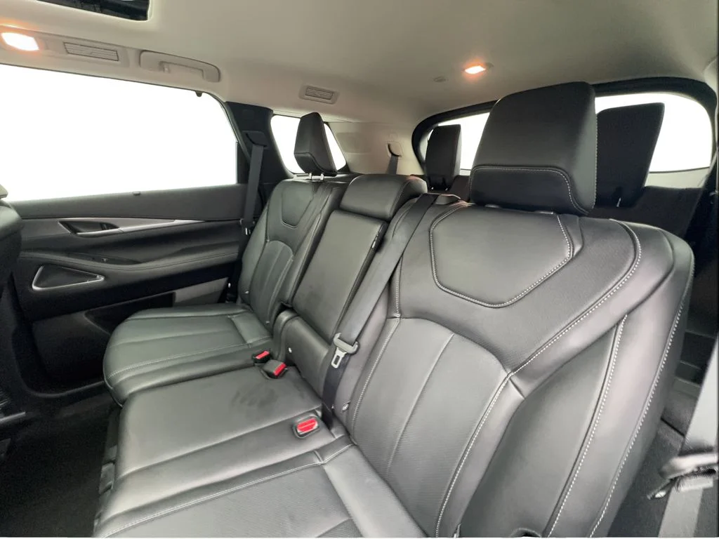 Used 2025 Gray INFINITI LUXE image 26