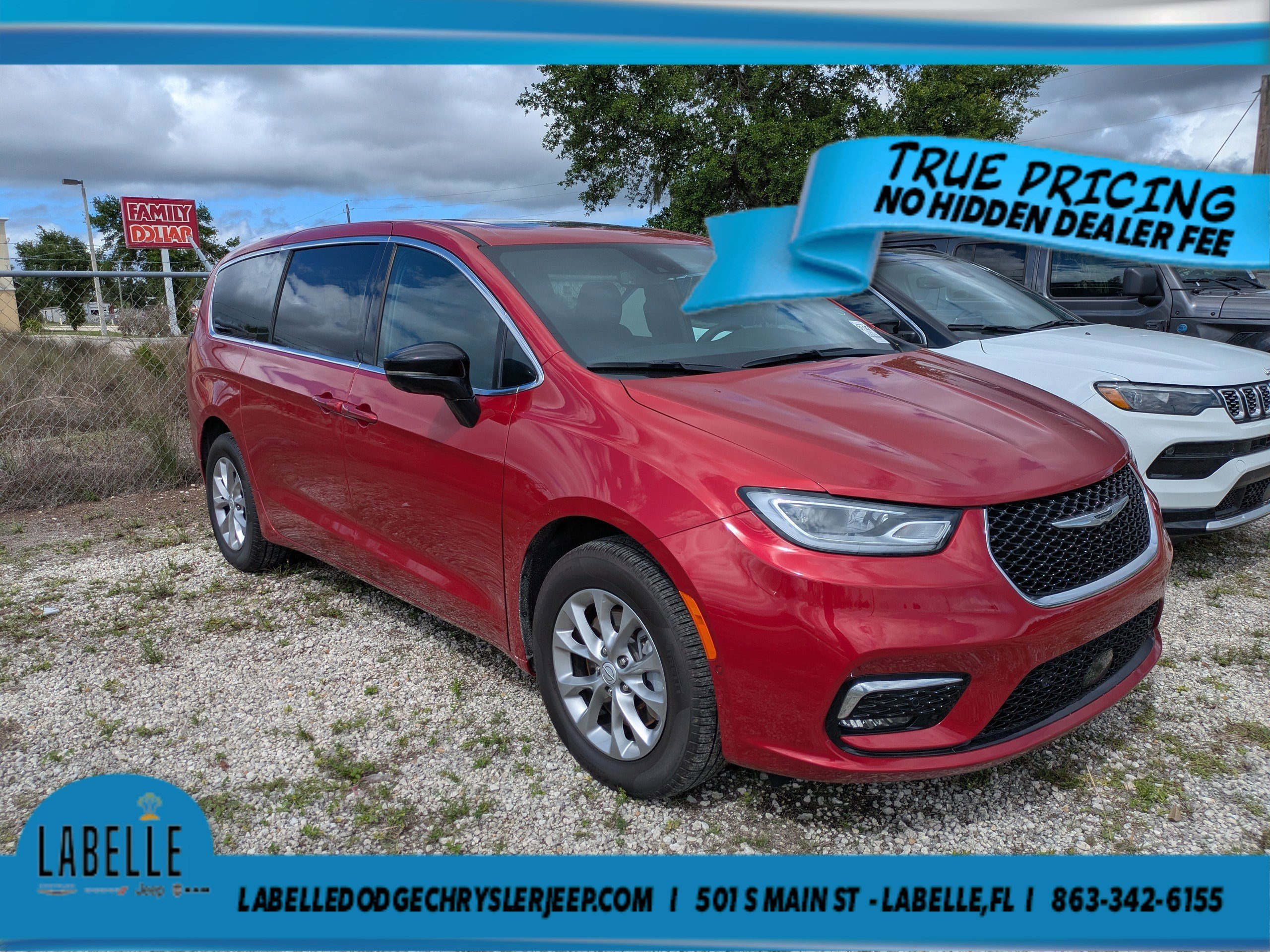 2025 Chrysler Pacifica Select AWD's photo