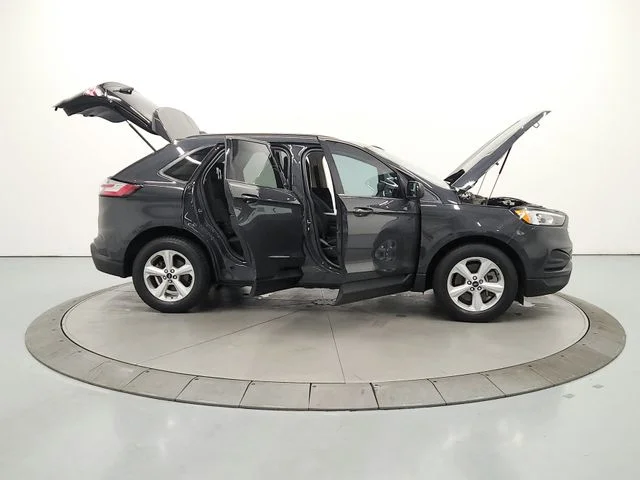 Used 2021 Gray Ford SE image 17