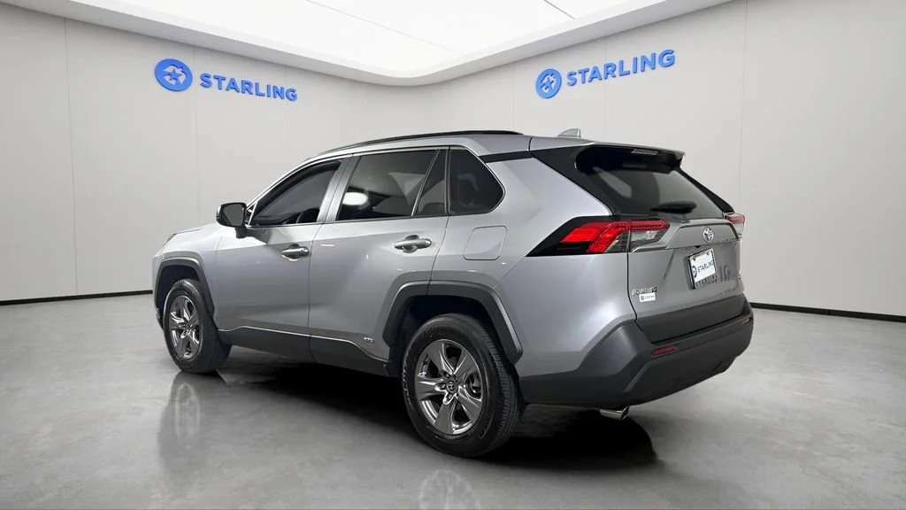 Used 2025 Silver Toyota LE image 5