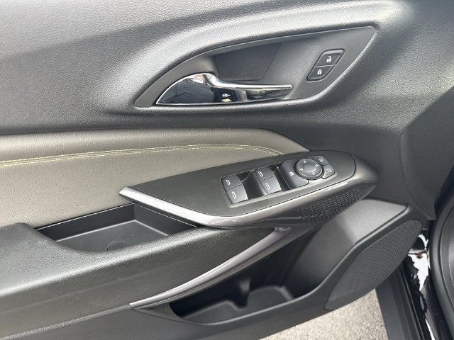 Used 2025 Mosaic Black Metallic Chevrolet ACTIV image 13
