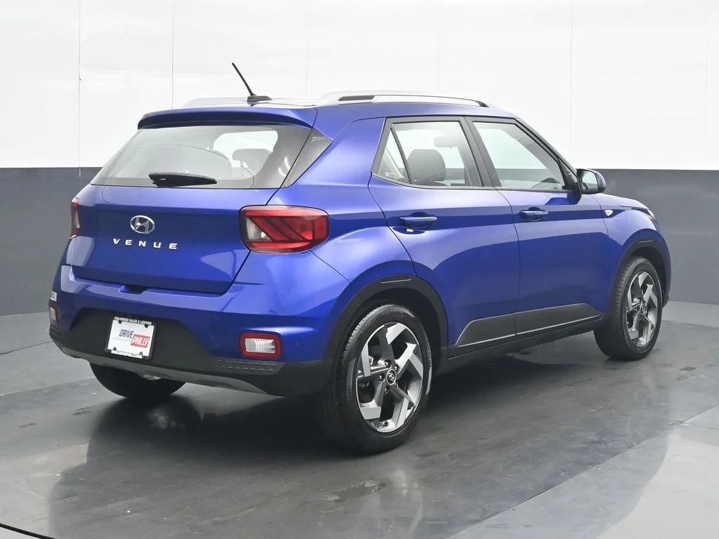 Used 2025 Blue Hyundai SEL image 6