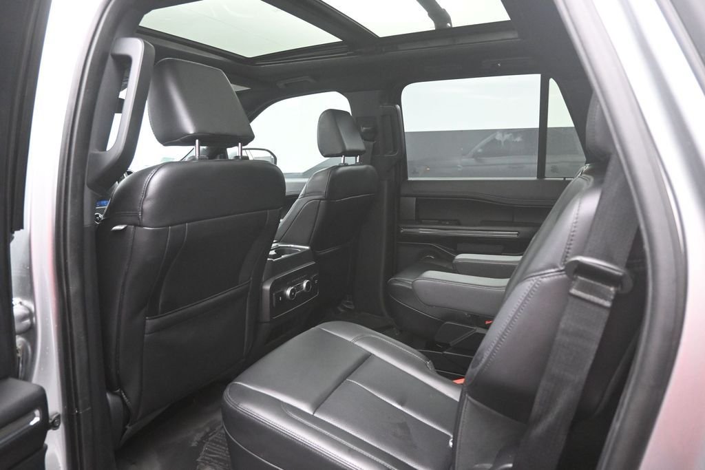 Used 2021 Silver Ford XLT image 25