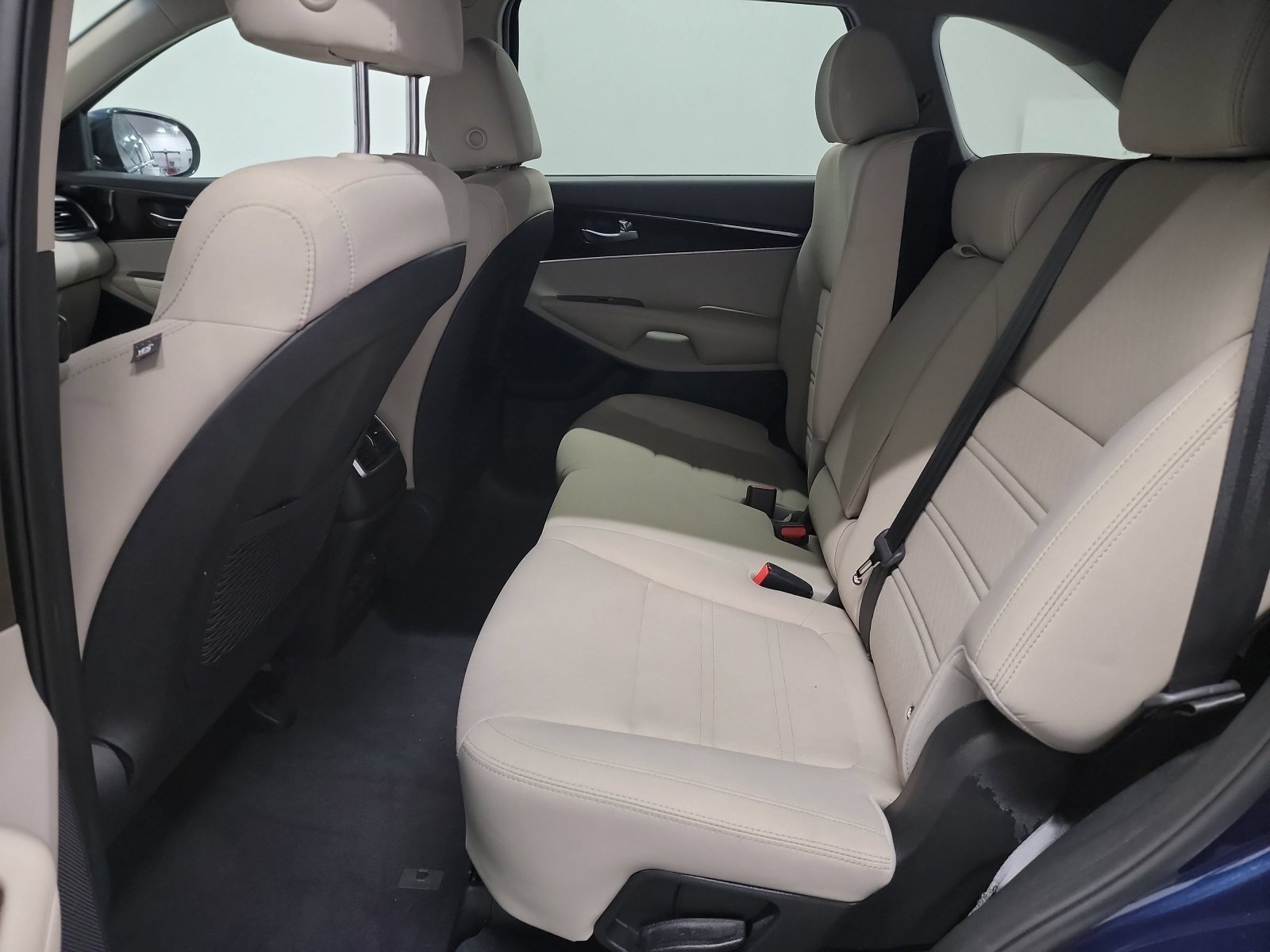 Used 2019 Blaze Blue Kia LX V6 image 26