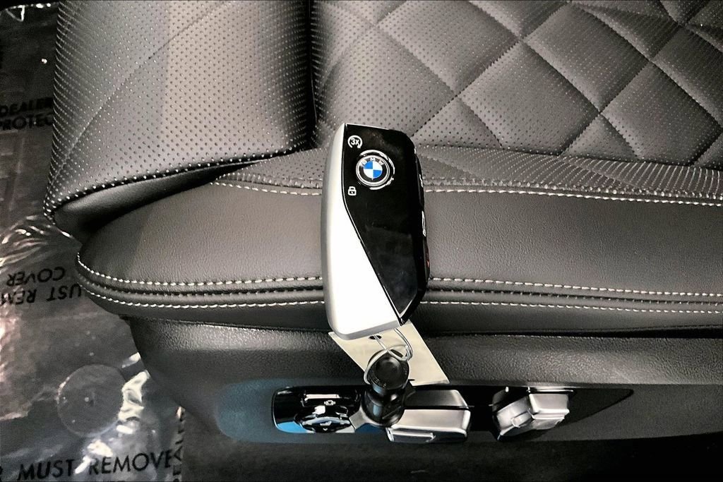 New 2026 Blue Ridge Mountain Metallic BMW xDrive40i image 20