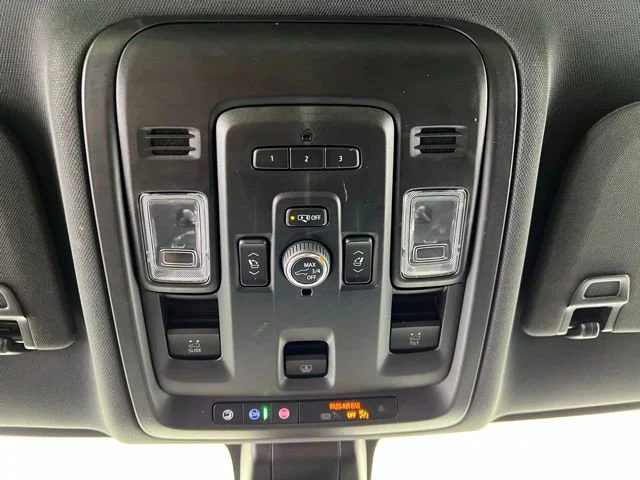 Used 2022 Empire Beige Metallic Chevrolet RST image 31