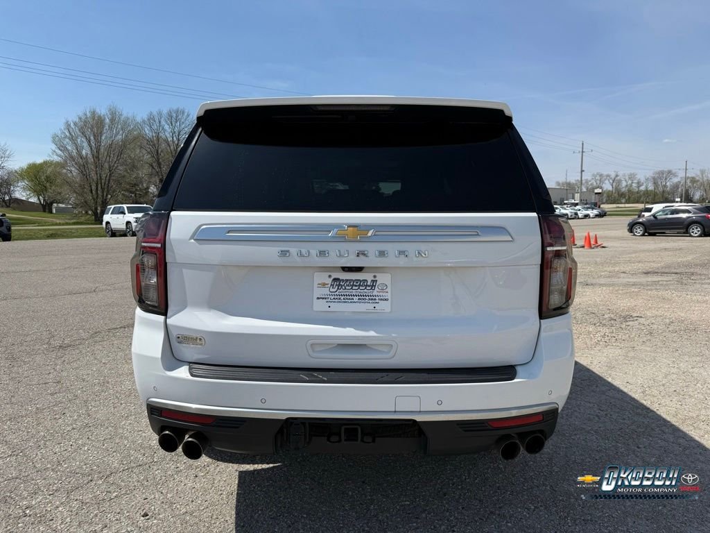 Used 2023 White Chevrolet High Country image 5