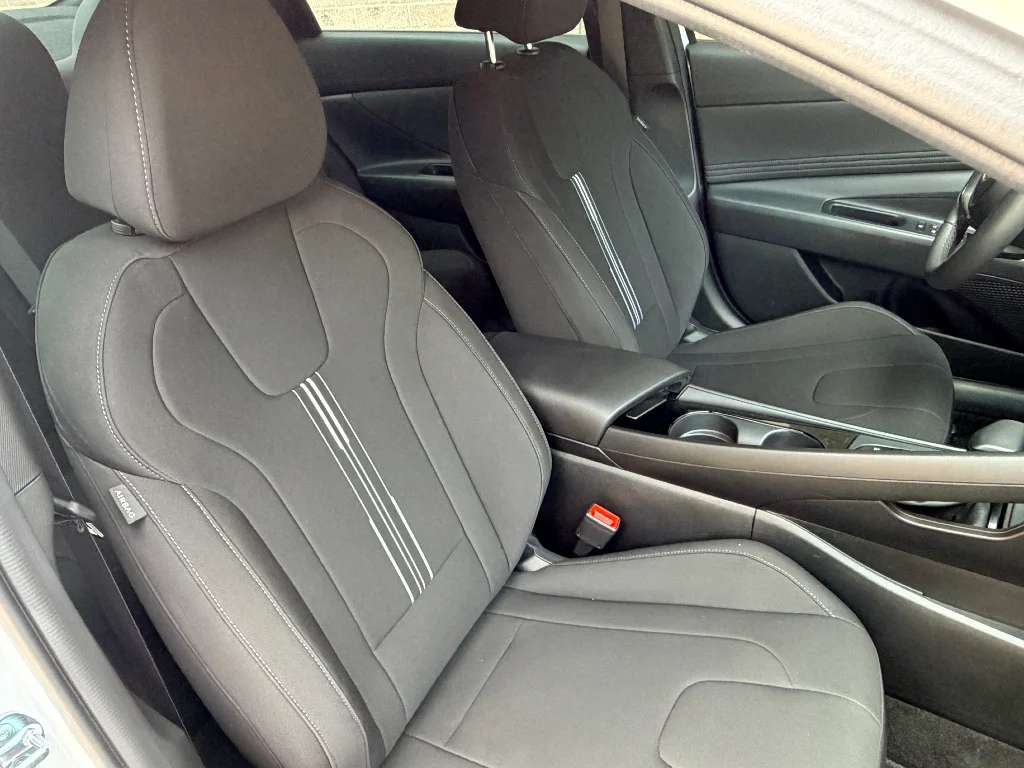 Used 2025 Serenity White Hyundai SEL Sport image 21