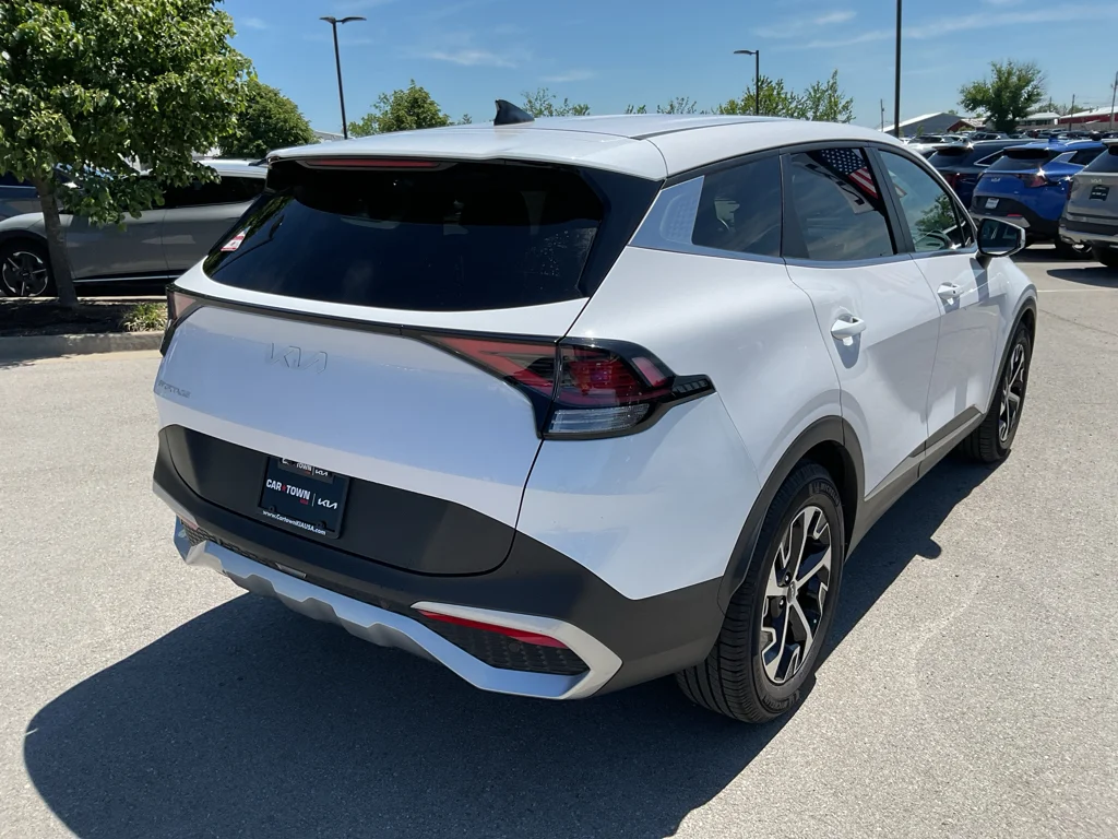 Used 2023 Glacial White Pearl Kia EX image 9