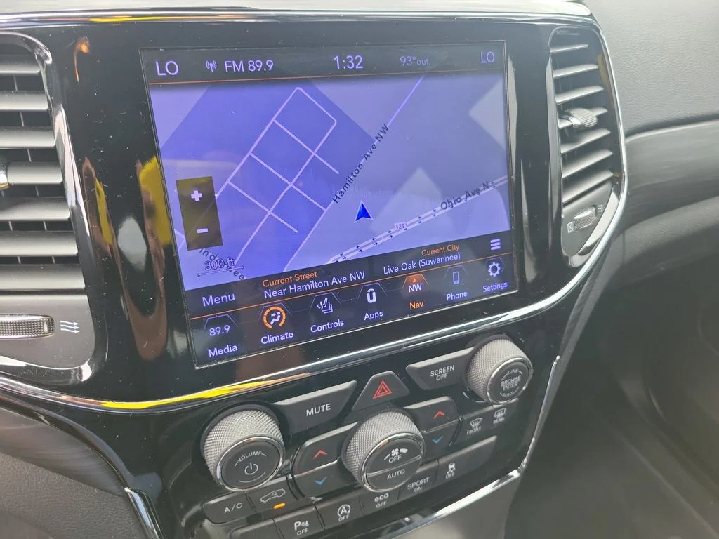 Used 2020 Black Jeep Altitude image 34