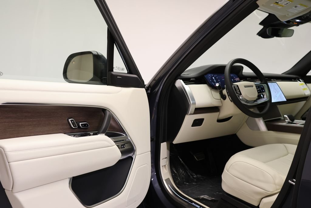 New 2026 Varesine Blue Land Rover SE image 27