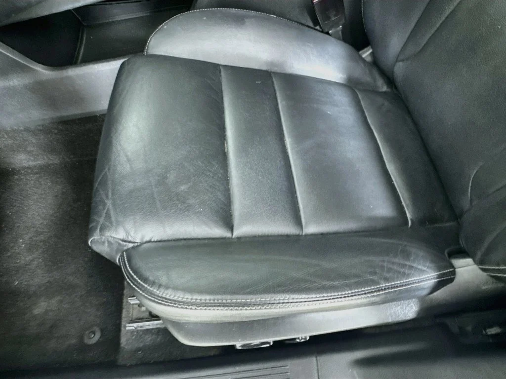Used 2021 White Nissan SL image 22