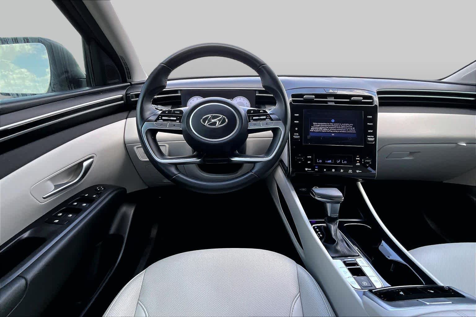 Used 2023 Amazon Gray Hyundai SEL image 6