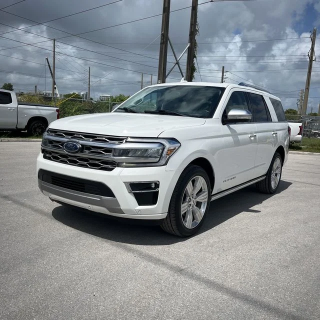 2023 Ford Expedition Platinum's photo