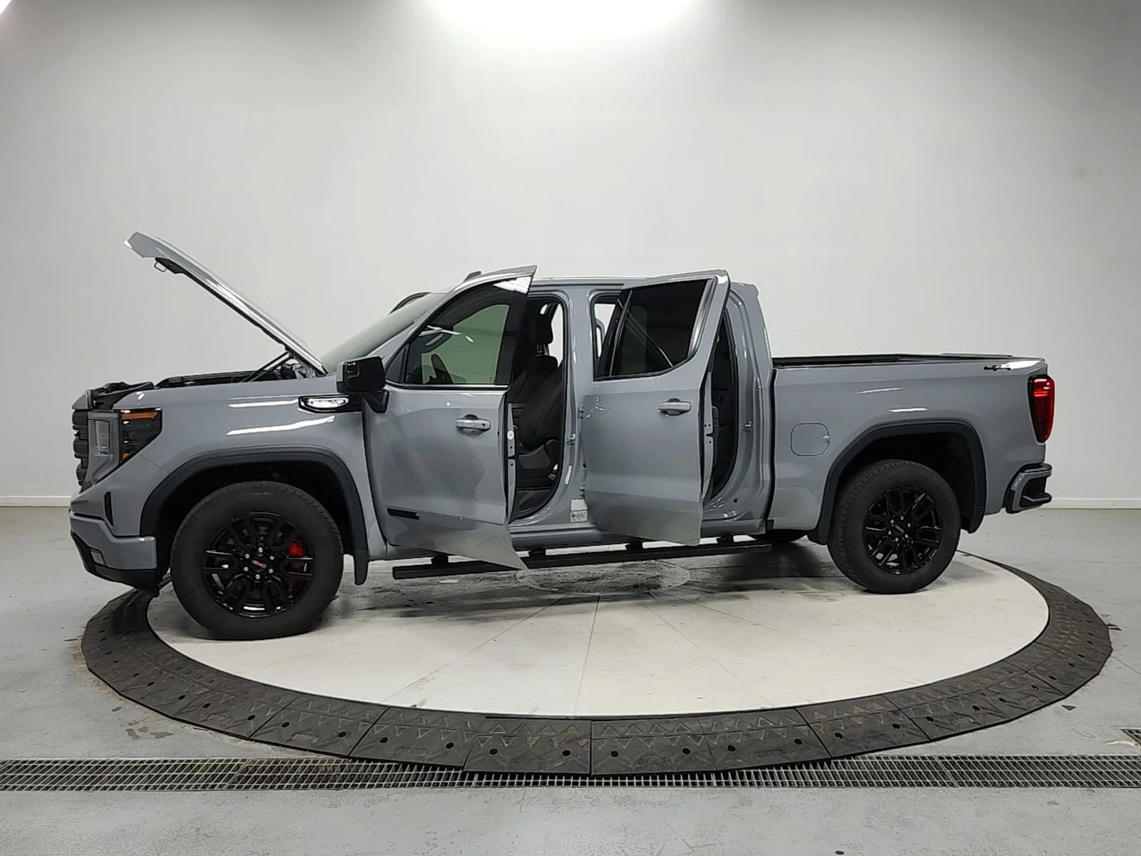 Used 2024 Gray GMC Elevation image 12
