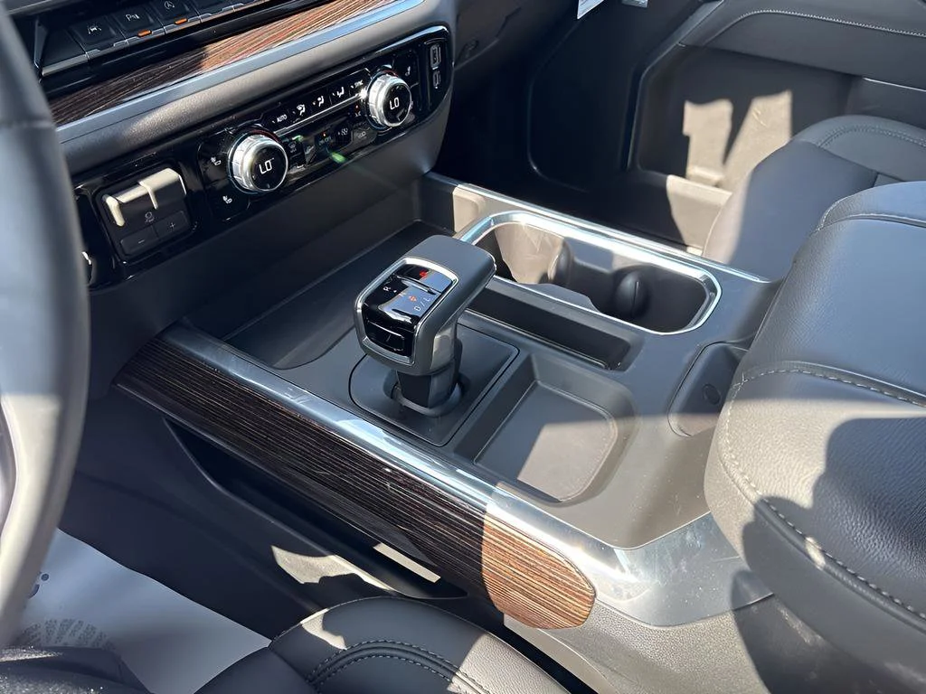 New 2026 Onyx Black GMC Elevation image 29