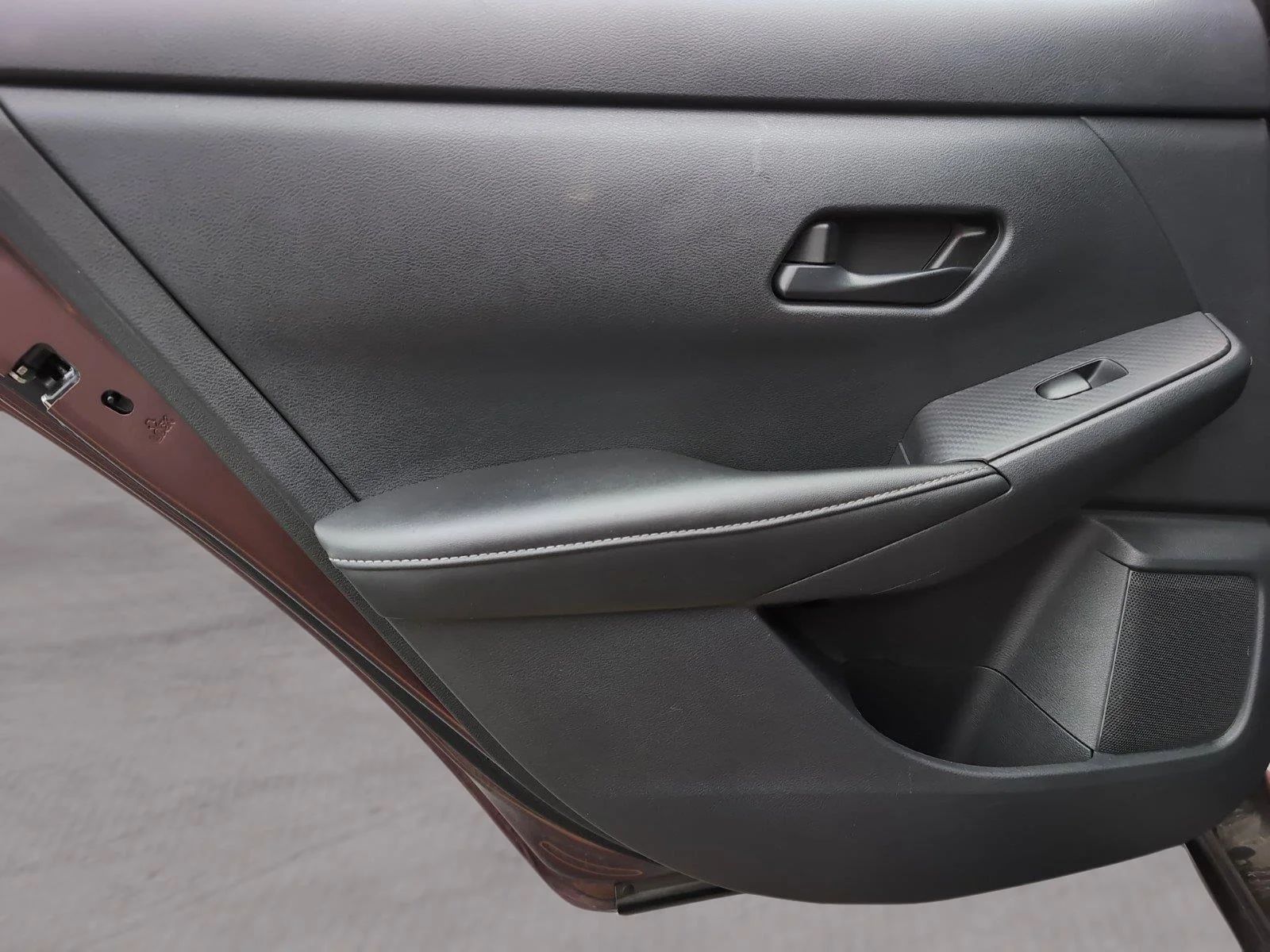 Used 2024 Rosewood Metallic Nissan SV image 28