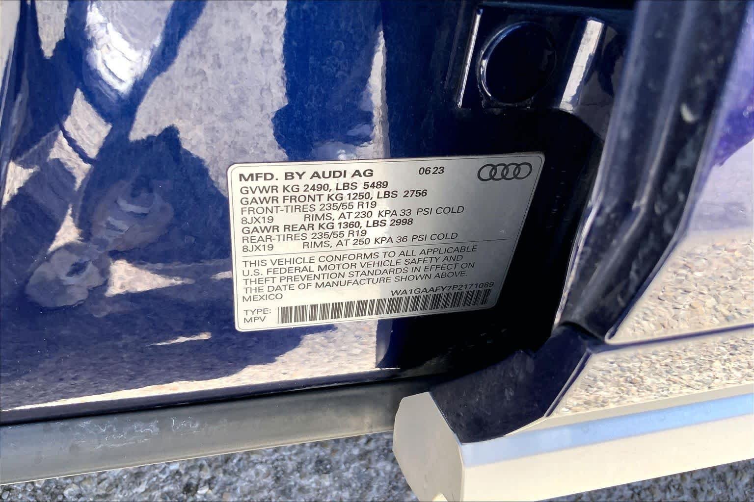 Used 2023 Navarra Blue Metallic Audi S line Premium image 37