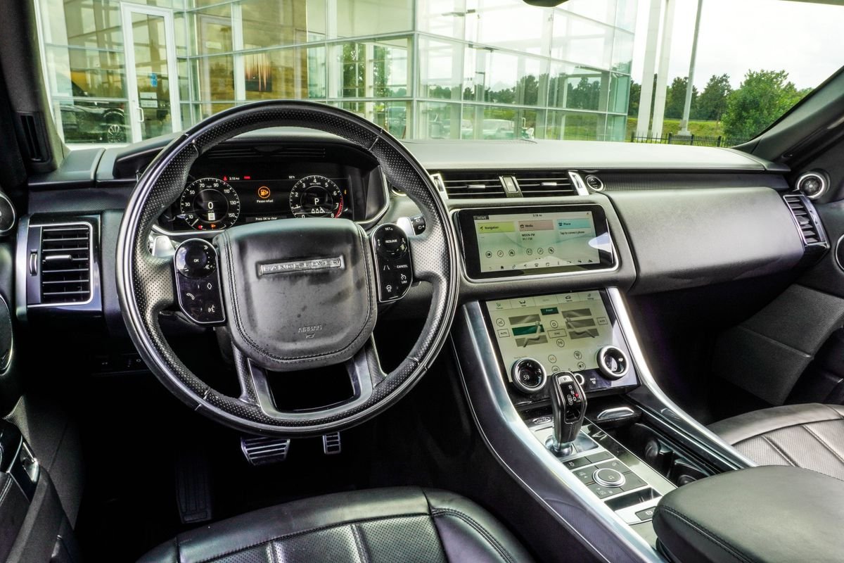 Used 2022 Silver Land Rover HSE Silver Edition image 16