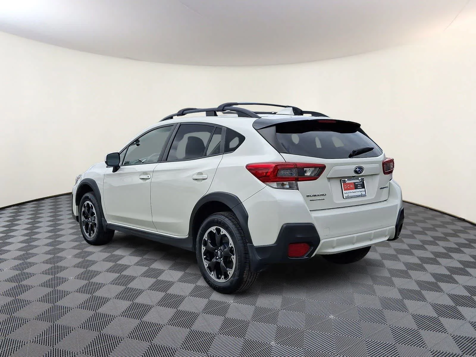 Used 2022 Crystal White Pearl Subaru Premium image 7