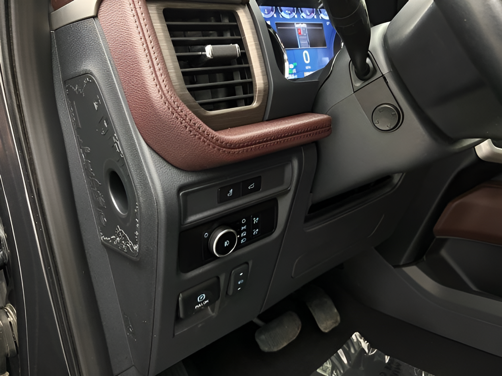 Used 2024 Gray Metallic Ford Limited image 13