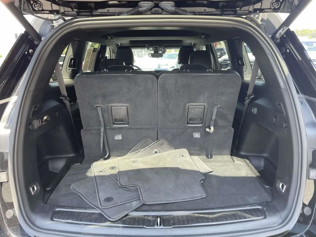 Used 2023 Black Jeep Altitude image 42