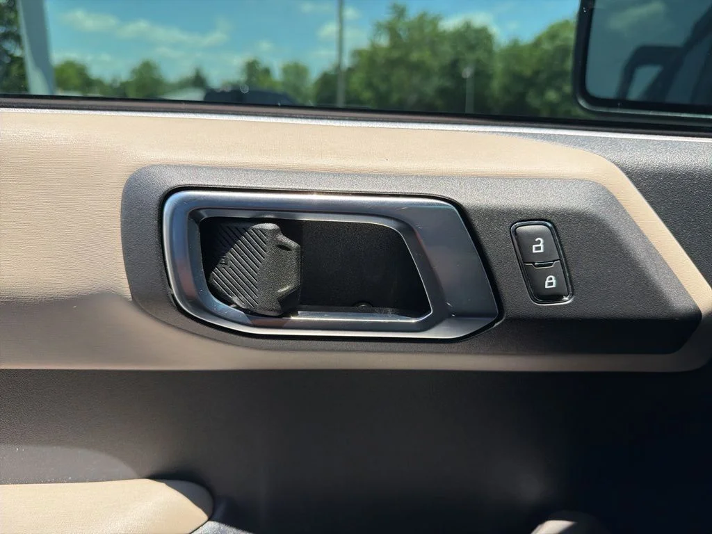 Used 2022 Gray Ford Wildtrak image 40