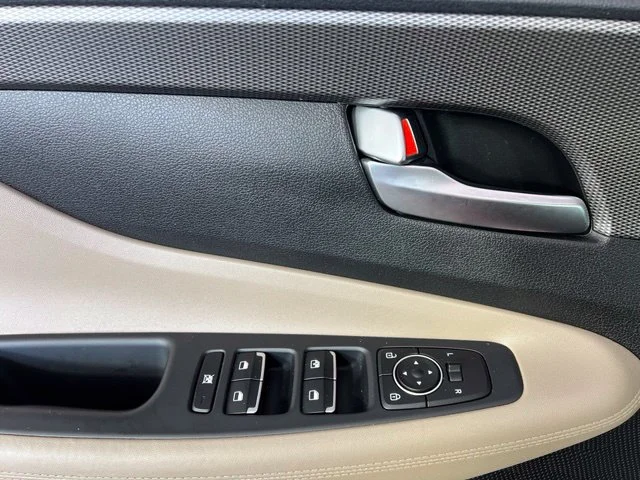 2020 Hyundai Santa Fe SE - Photo 15