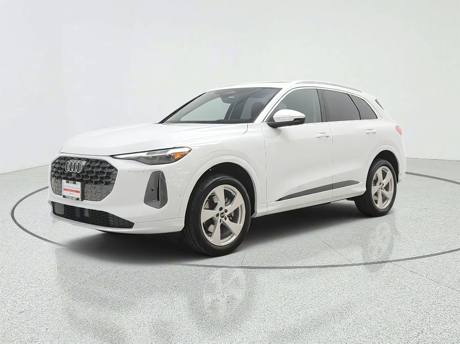 Luxury Loaner 2025 Q5 SUV