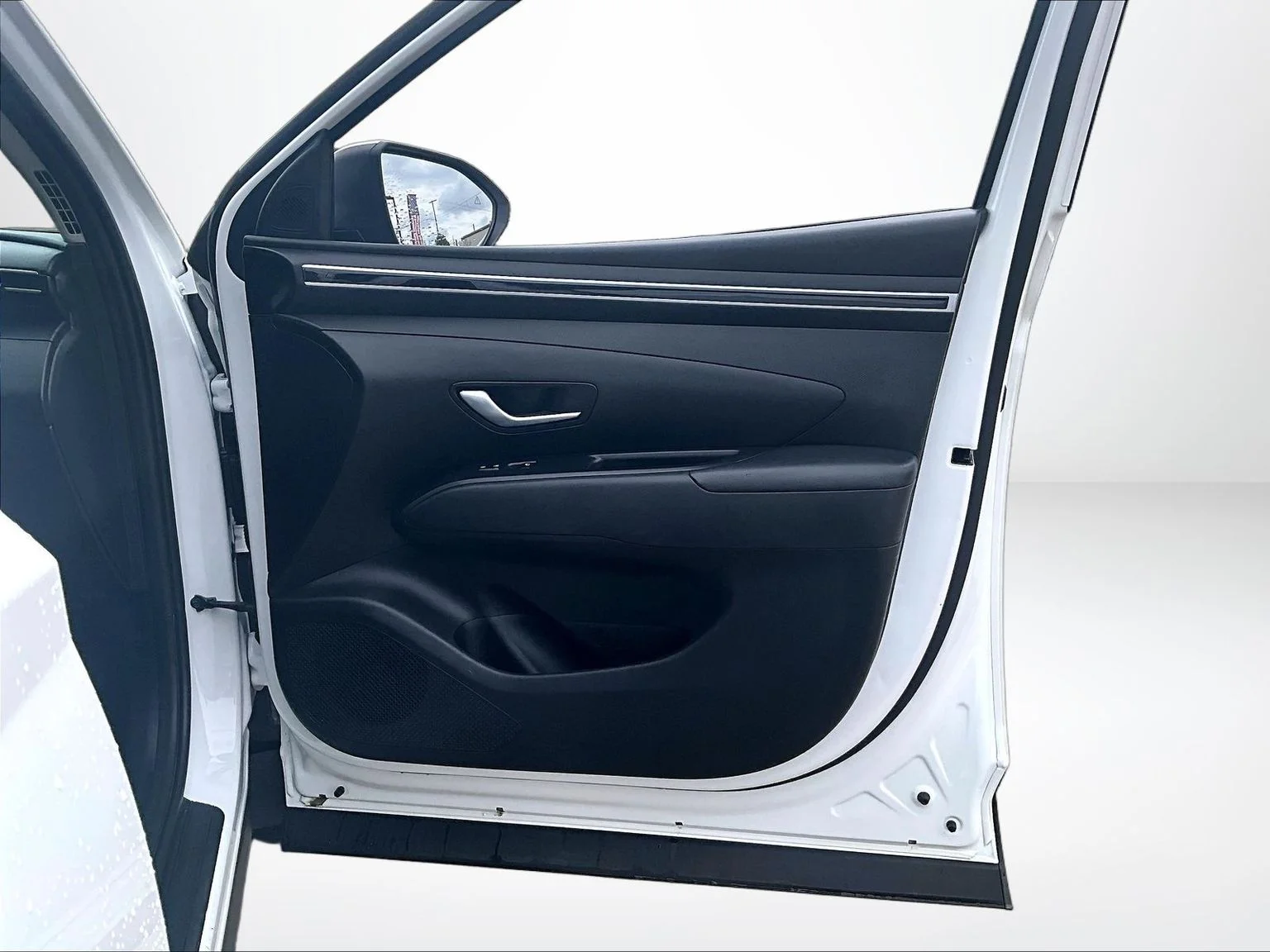 Used 2023 White Hyundai SEL image 24