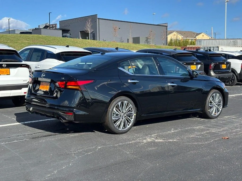 Certified Used 2025 Black Nissan 2.5 SL image 3