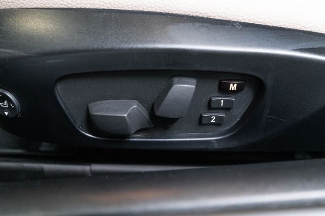 Used 2012 White BMW 335i image 22