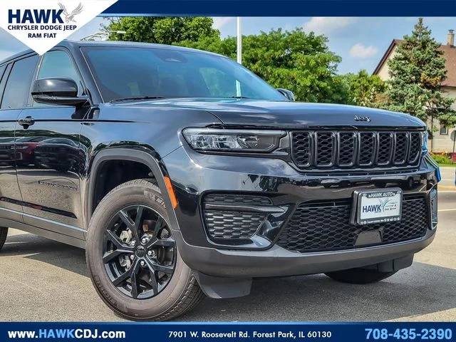 Certified Used 2025 Black Jeep Altitude X image 2