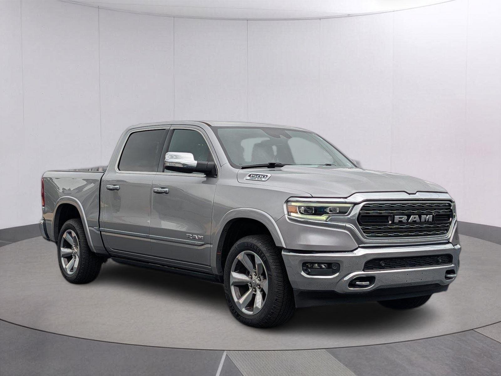 Used 2022 Billet Silver Metallic Clearcoat Ram Limited image 8